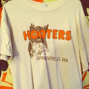 Hooters shirt