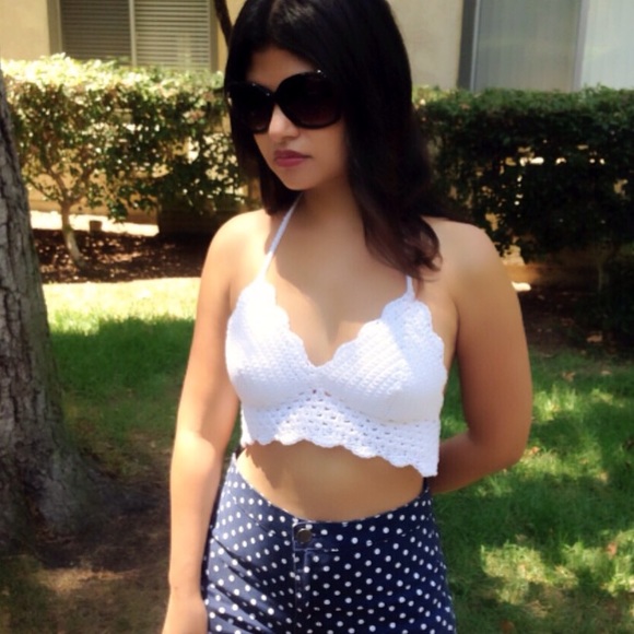 Crocheted white halter - Picture 3 of 3