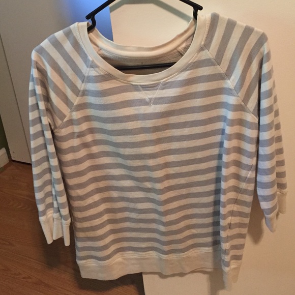 Crew neck stripe sweater