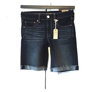 American eagle outfitters burmuda shorts size 6