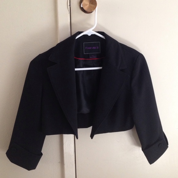 Cropped Black Blazer - Picture 1 of 3