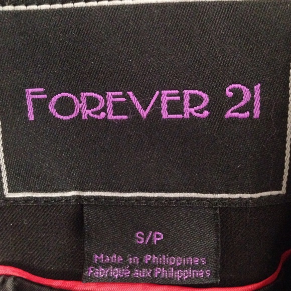 Cropped Black Blazer - Picture 3 of 3