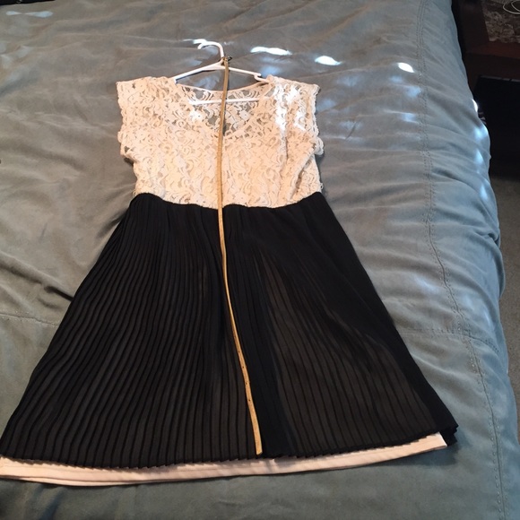 Lace top dress with belt