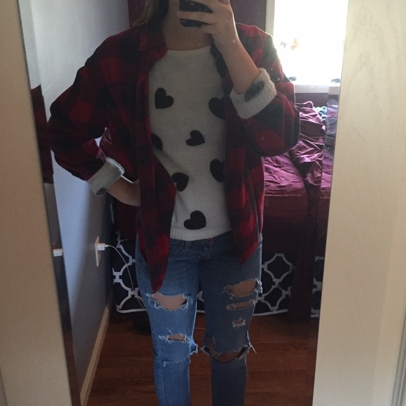 White and black heart sweater - Picture 1 of 4