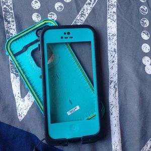 Lifeproof iPhone 5/5s case