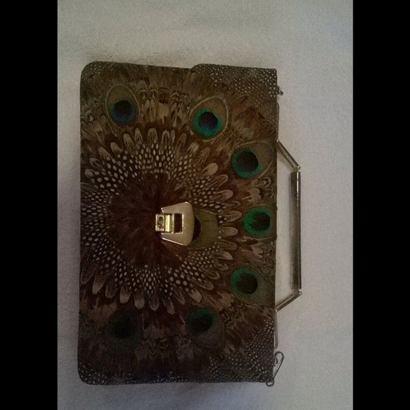 True vintage beautiful peacock feather purse!!