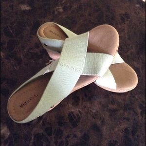 Super Cute NWT Mint Wedges