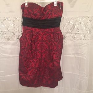 Red and back strapless dress