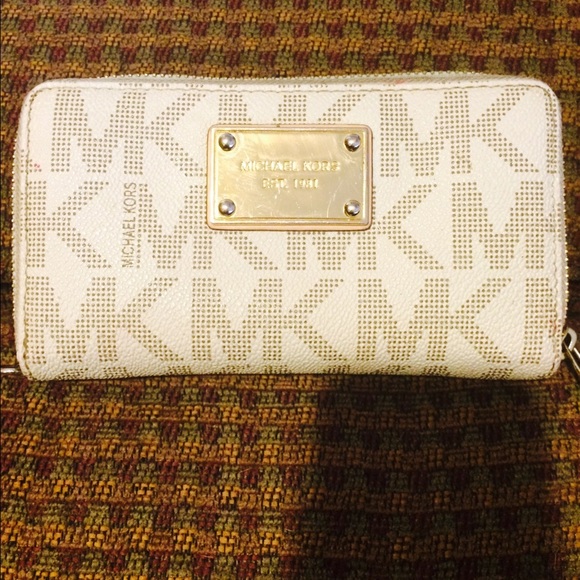 MK iPhone case.  No strap.