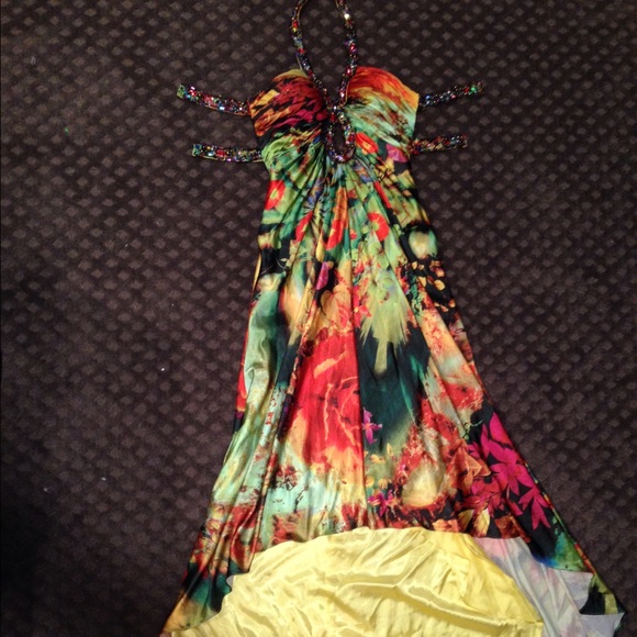 Beautiful prom dress only worn once - Picture 1 of 3