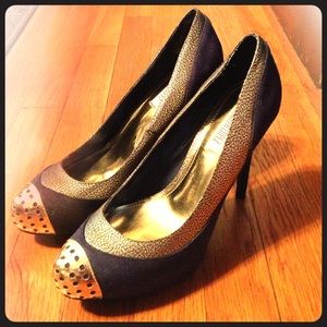 Jennifer Lopez Navy/Gold Heels