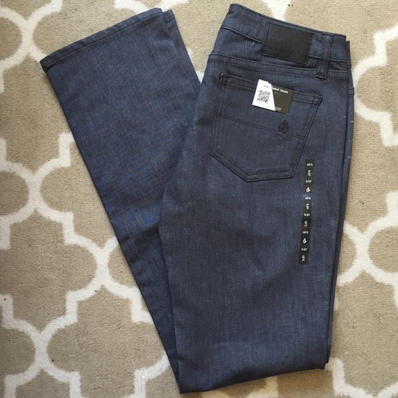 🆕 Volcom jeans. Straight leg.