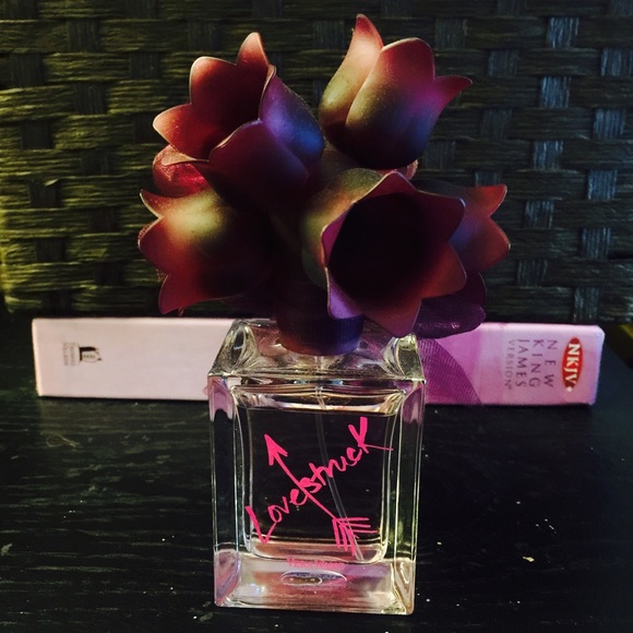 Vera Wang Perfume.
