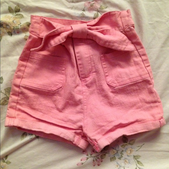 pastel pink bow shorts