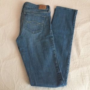Abercrombie Skinny Jeans - Light Wash💎✨