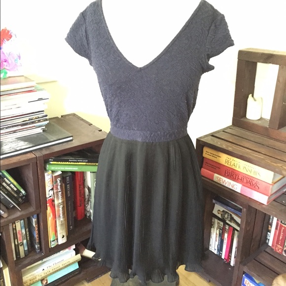Urban outfitters short sleeve sweater top dress - Picture 3 of 3