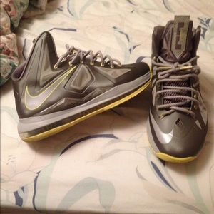 Lebron 10 grey and volt !!!
