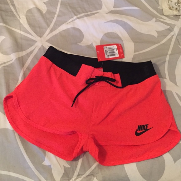 Nike running shorts ✔️