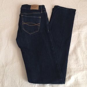Abercrombie Skinny Jeans - Dark Wash⭐️
