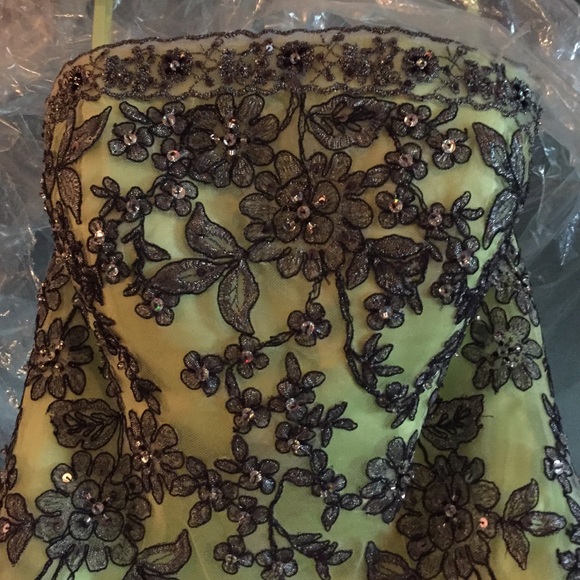 Strapless, mermaid style train, gown or prom dress - Picture 2 of 3