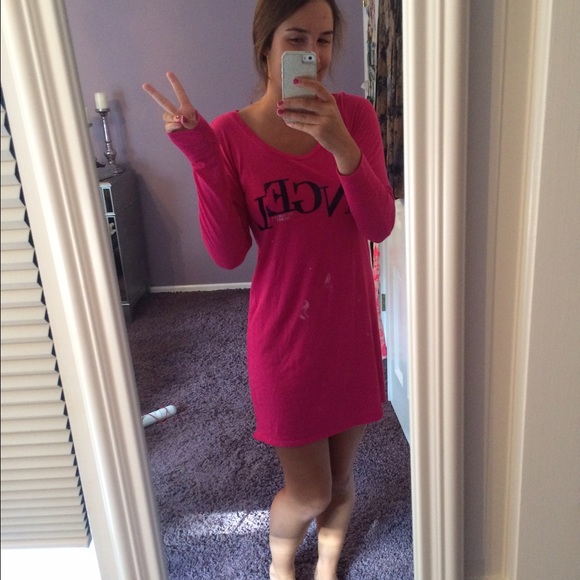 VS night shirt