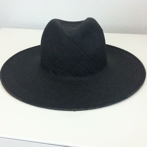 Janessa Leone Rita Hat