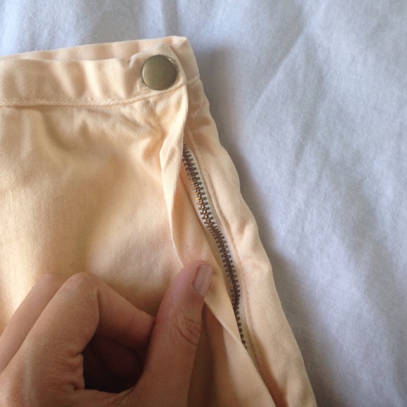 Tap Short - Picture 2 of 3