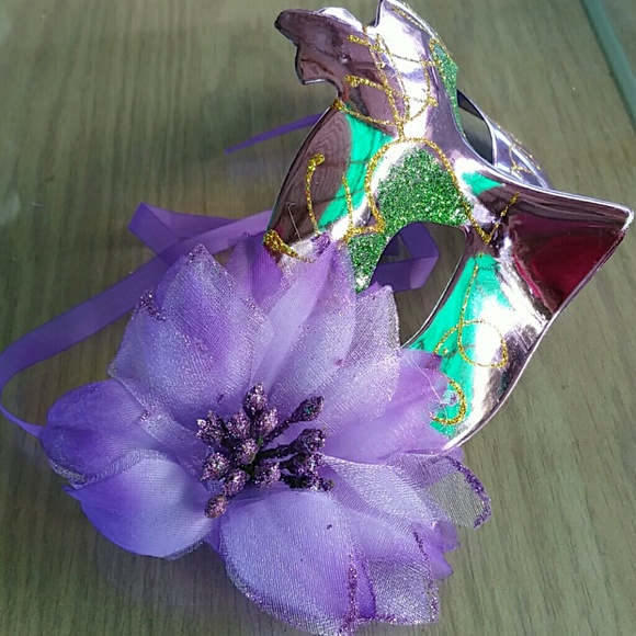 Gorgeous purple mask #002 - Picture 3 of 4