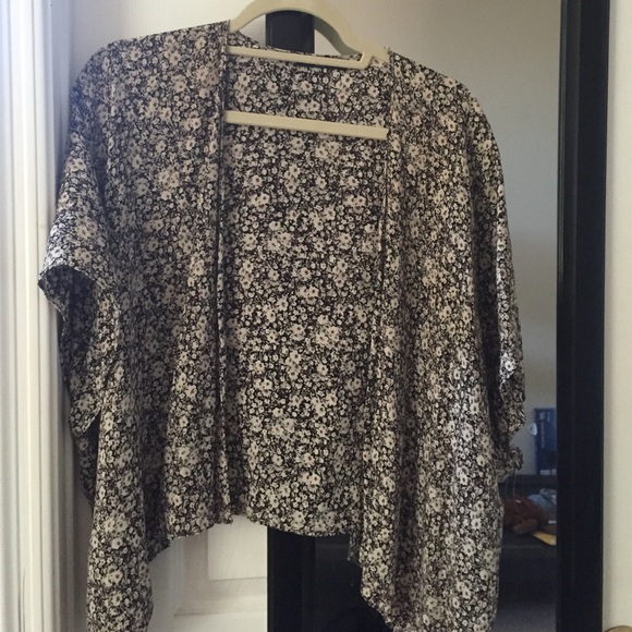 Brandy Melville kimonos