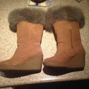 Brown zip up bear paws