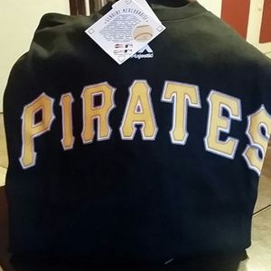 Men's sports team apparel (Pirates )