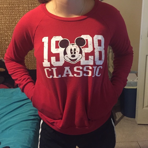 Disney sweatshirt with pockets