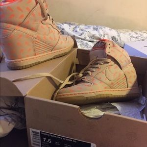 Nike sky hi dunks 7.5