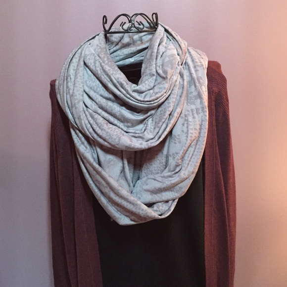 Accessories - Gray Print Infinity Scarf