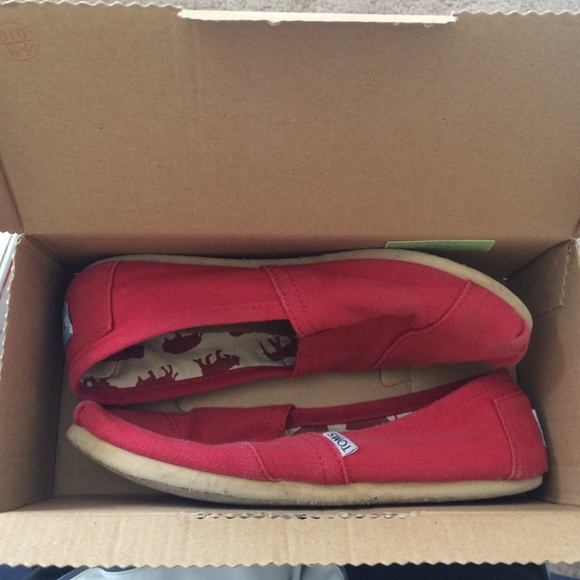 Red classic TOMS - Picture 1 of 2