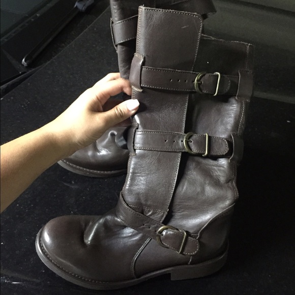 Steve Madden dark brown buckle boots