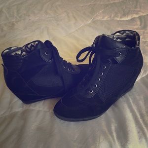 Black Sneaker wedge
