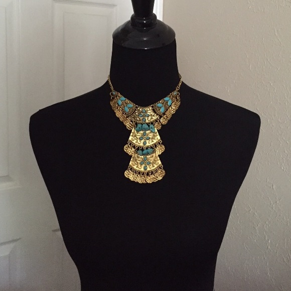 Intricate Turquoise & Antiqued Gold Tone Necklace - Picture 2 of 4