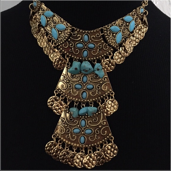 Intricate Turquoise & Antiqued Gold Tone Necklace - Picture 3 of 4