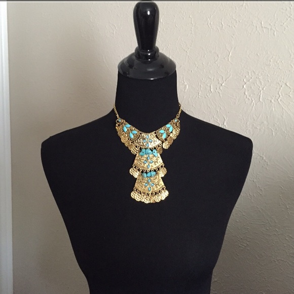 Intricate Turquoise & Antiqued Gold Tone Necklace - Picture 4 of 4