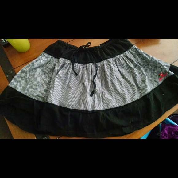 Element Patterned Skirt