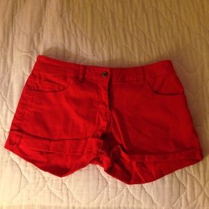 H&M red shorts