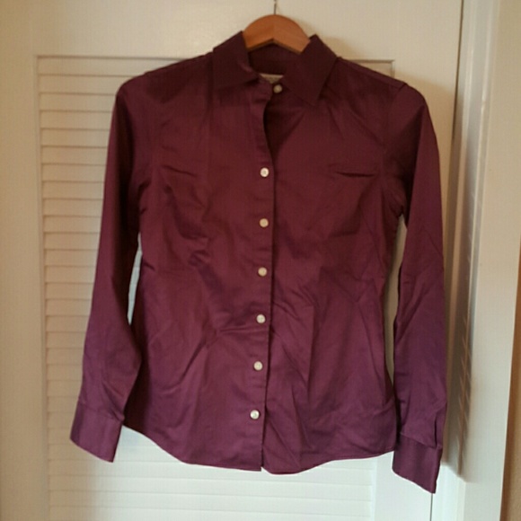 Women's Banana Republic button down shirt