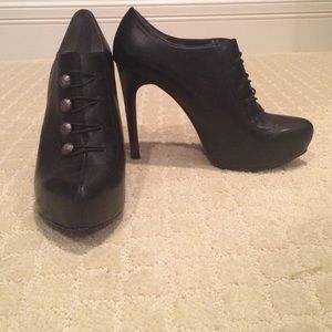 5 inch black heel