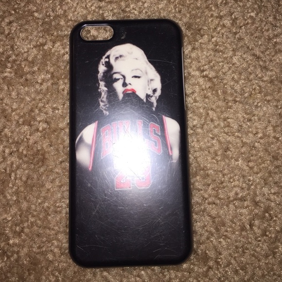 iPhone 5c case. Marilyn Monroe/Chicago Bulls edit