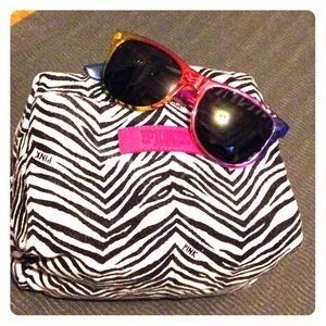 💥Limited Edition💥PINK glasses and makeup bag!!!