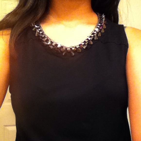 Black top with jewelry collar