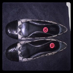 Coach flats