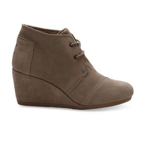 TOMS wedges