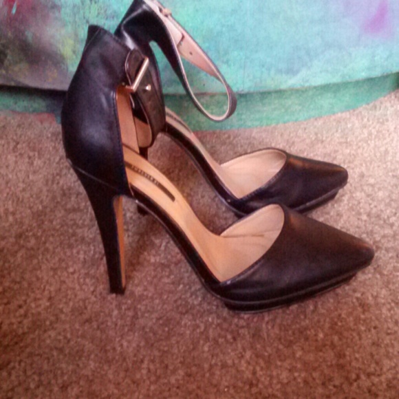 Shoes - Picture 3 of 3